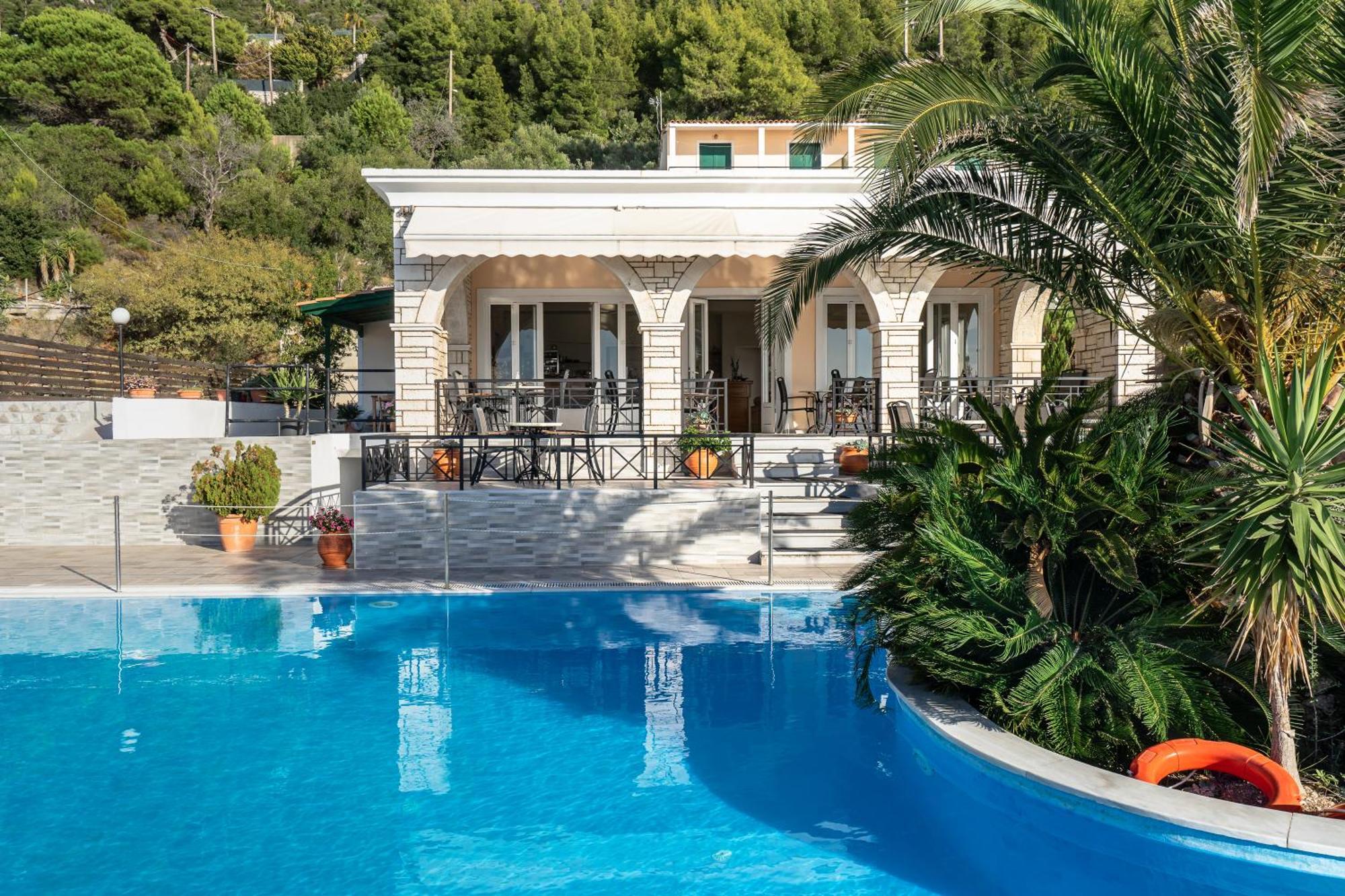 Sunset Premium Studio C Agios Nikitas Exterior photo